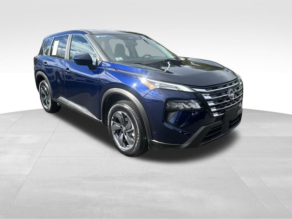 Used 2024 Nissan Rogue SV image 1