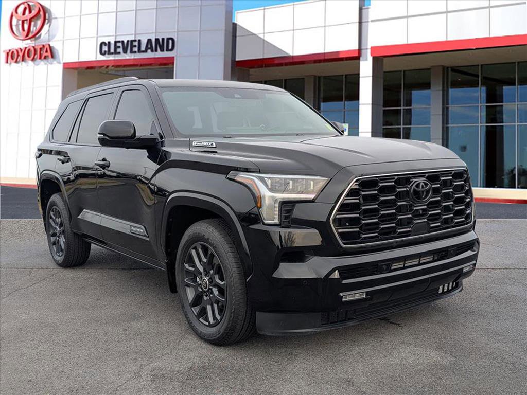 Used 2024 Toyota Sequoia Platinum image 2