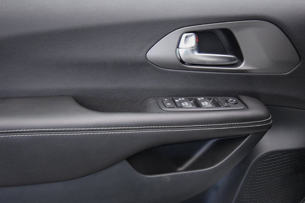 New 2027 Chrysler Pacifica LX FWD image 28