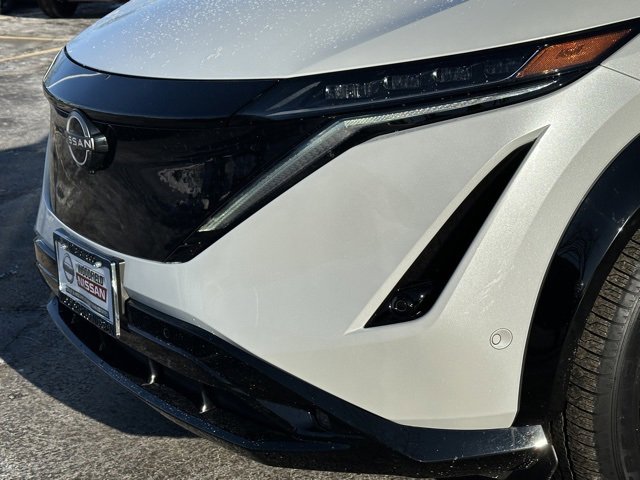 Certified 2023 Nissan Ariya FWD image 7