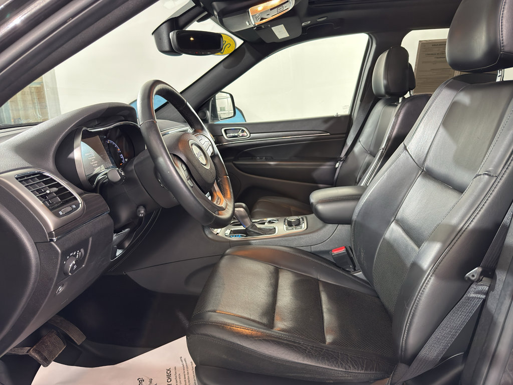 Used 2018 Jeep Grand Cherokee Limited w/ Luxury Group II image 35