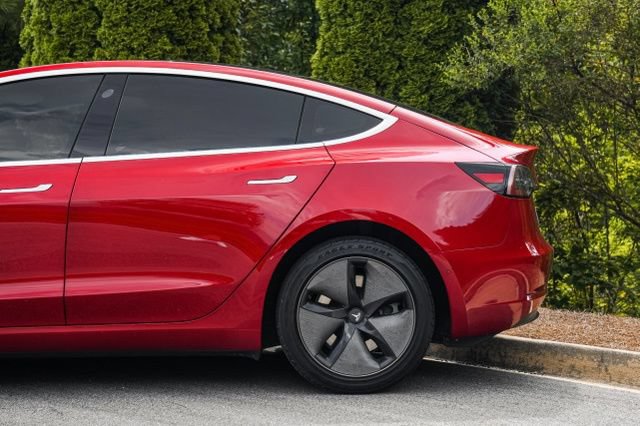 Used 2019 Tesla Model 3 Standard Range RWD image 11