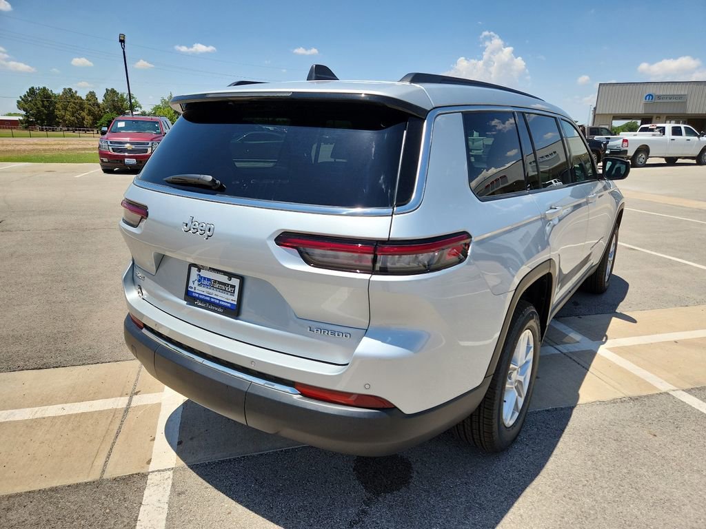 New 2025 Jeep Grand Cherokee L Laredo image 4
