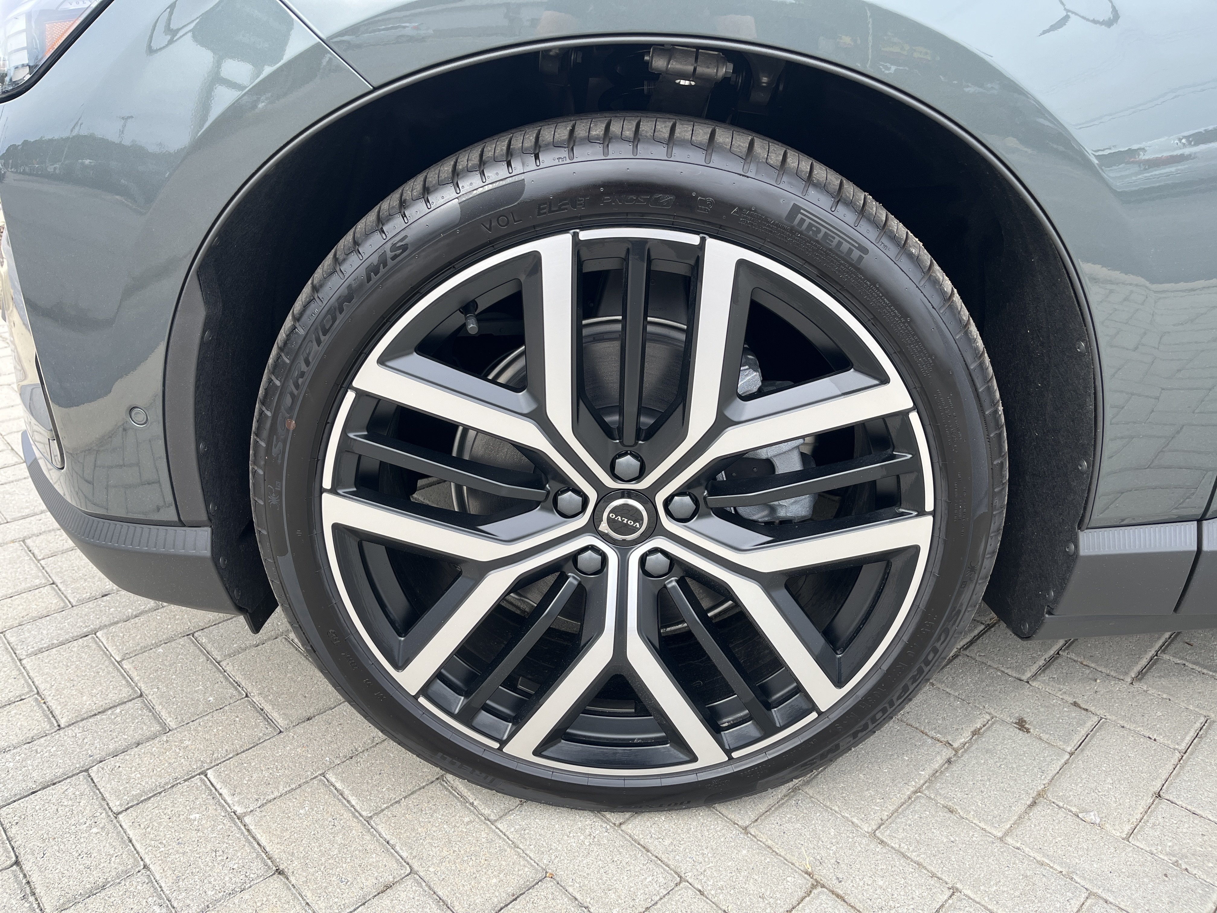New 2027 Volvo EX60 Ultra AWD/4WD image 29