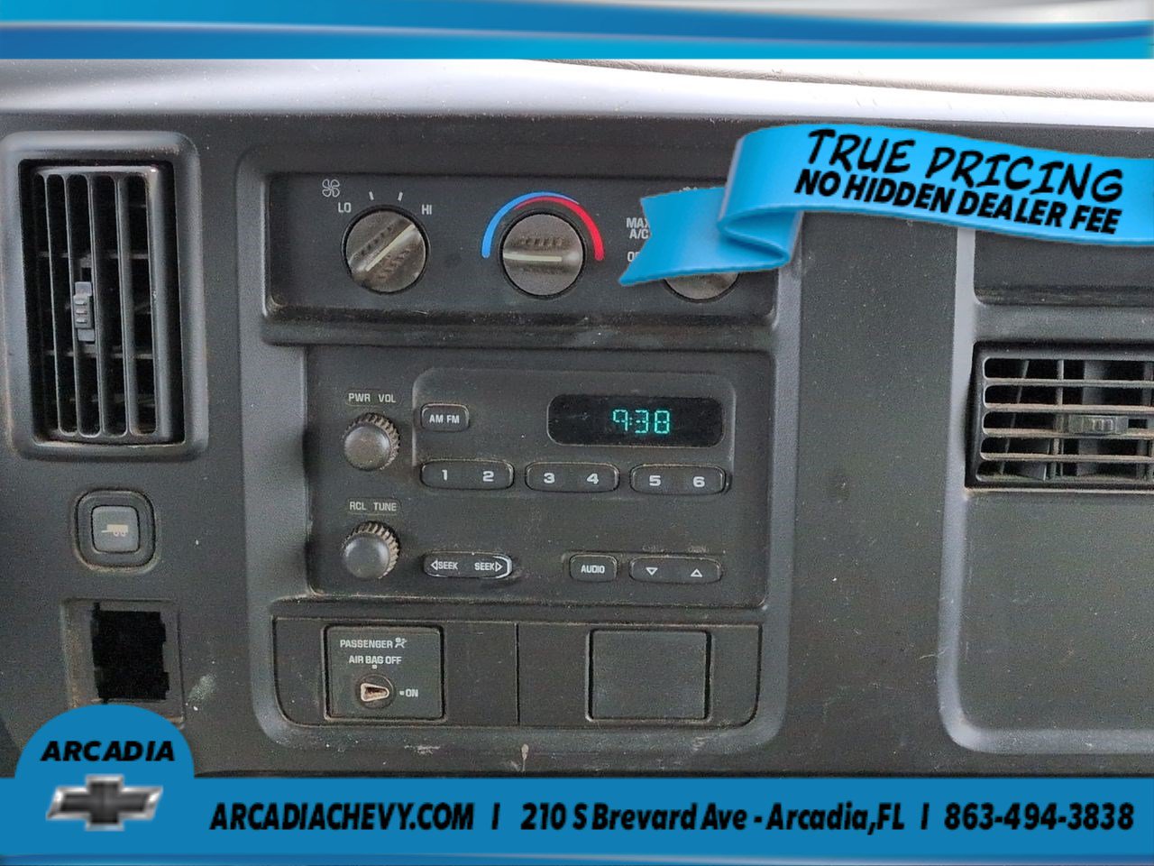 Used 2005 Chevrolet Express 2500 RWD image 18