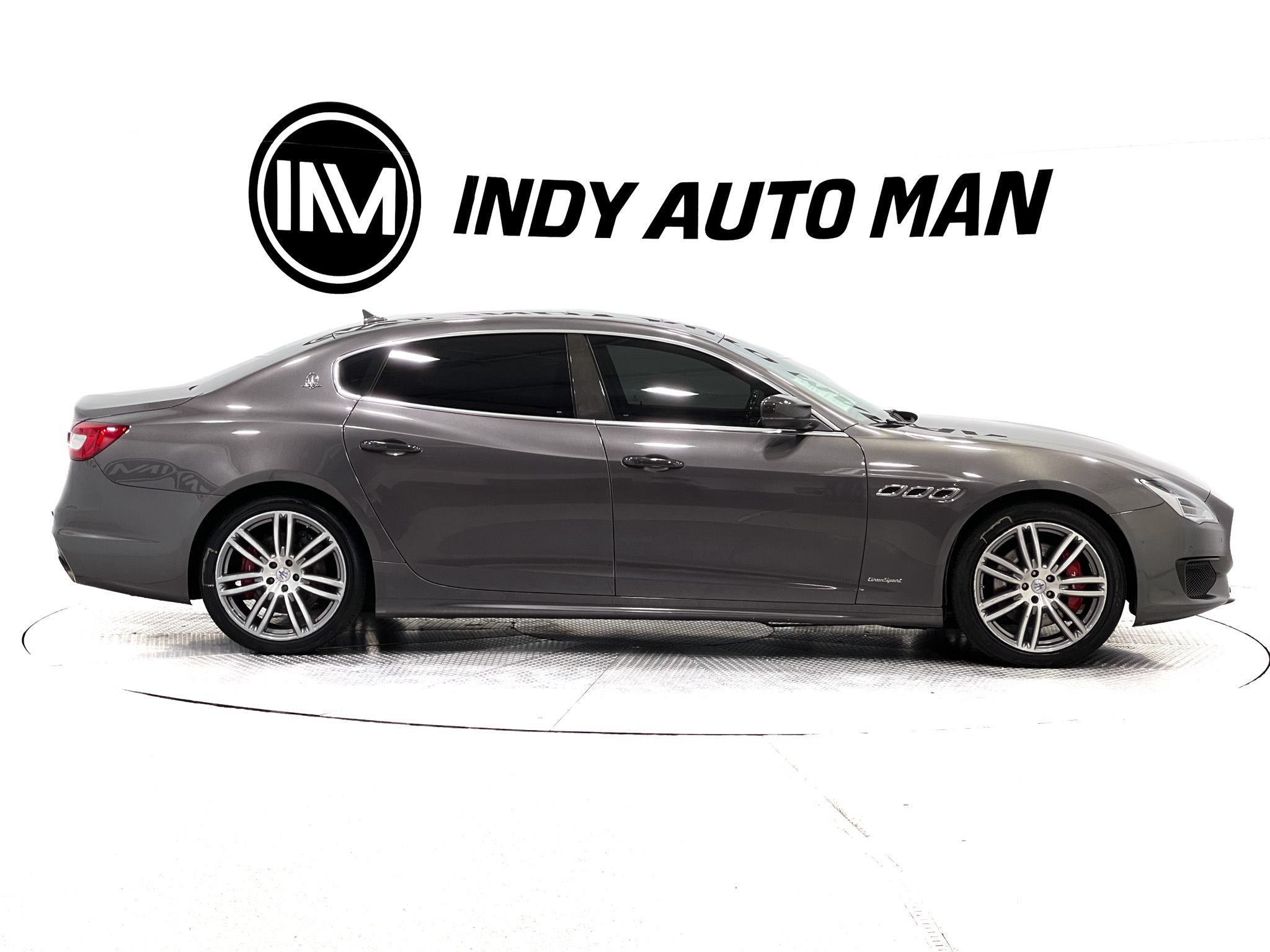 Used 2018 Maserati Quattroporte S GranSport Q4 AWD/4WD image 3