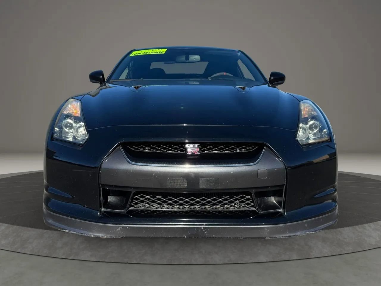 Used 2010 Nissan GT-R Premium image 3