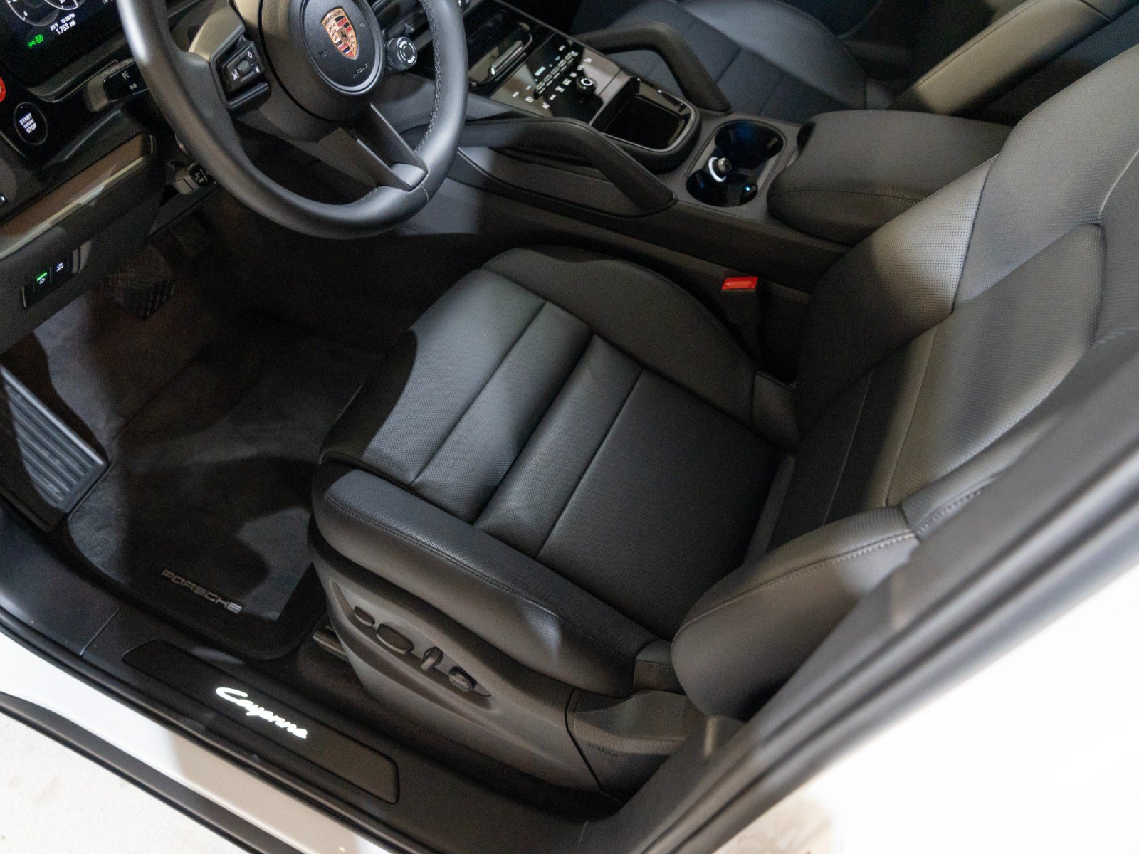 Certified 2026 Porsche Cayenne E-Hybrid AWD/4WD image 15