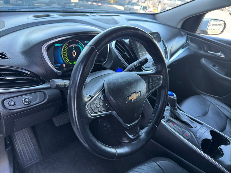 Used 2017 Chevrolet Volt Premier w/ Driver Confidence II Package FWD image 23