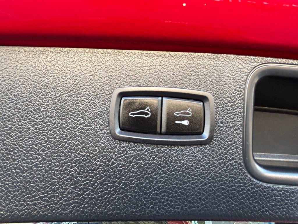 Used 2023 Porsche Macan image 28