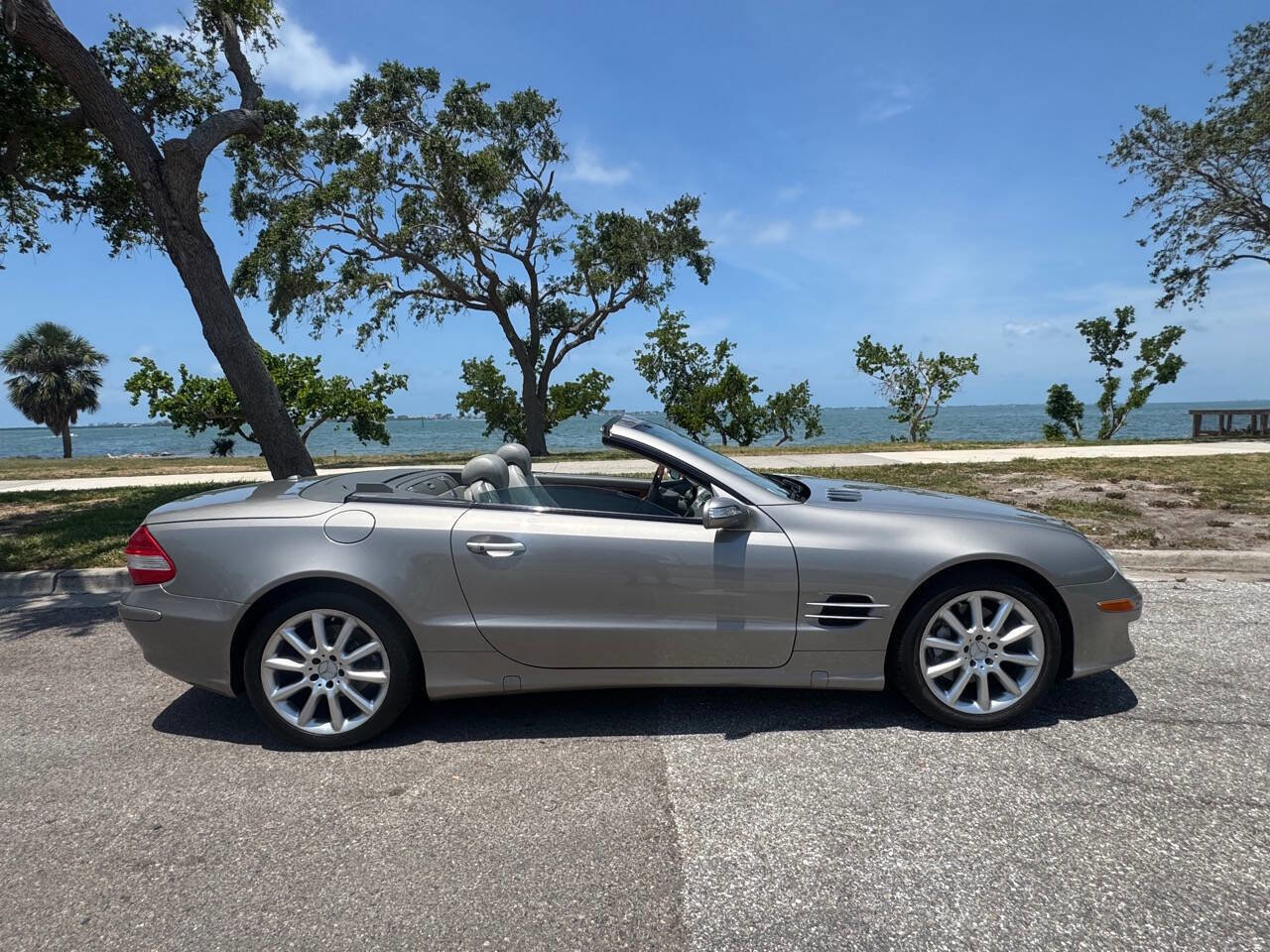Used 2007 Mercedes-Benz SL 550 image 29