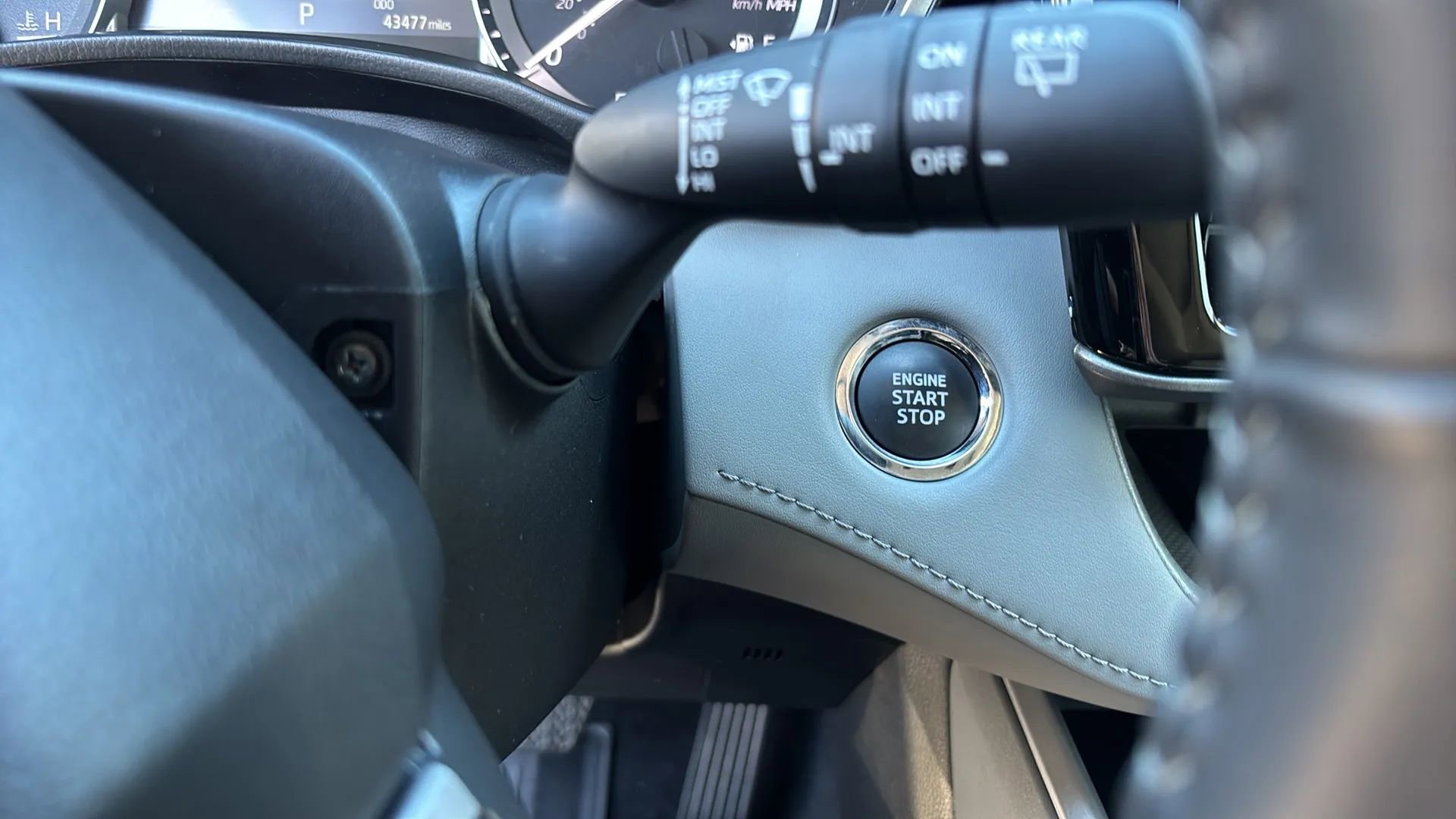 Used 2023 Toyota Highlander XLE image 19