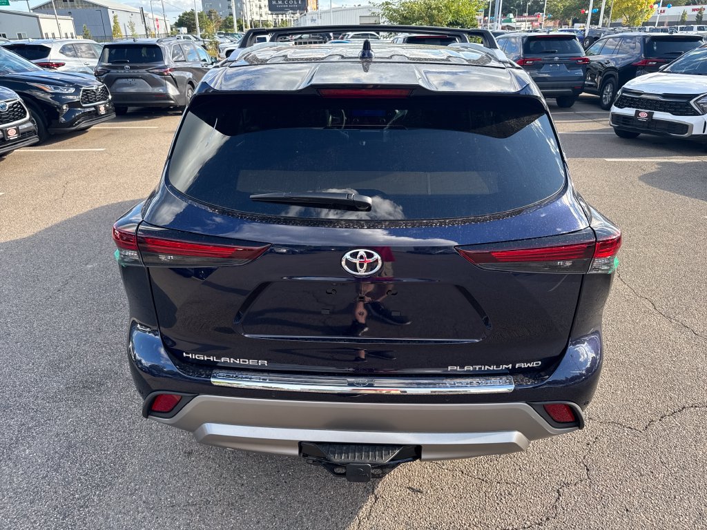 New 2026 Toyota Highlander Platinum AWD/4WD image 6