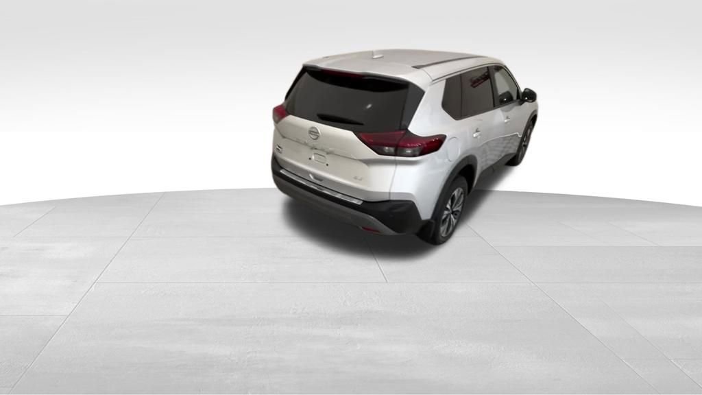 Used 2023 Nissan Rogue SV image 5