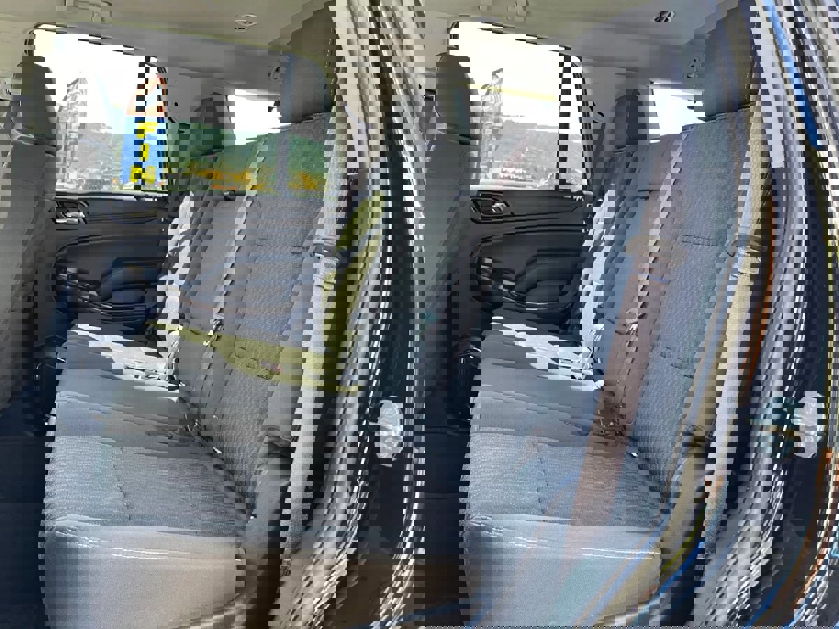 Used 2016 GMC Yukon SLE w/ Convenience Package image 19