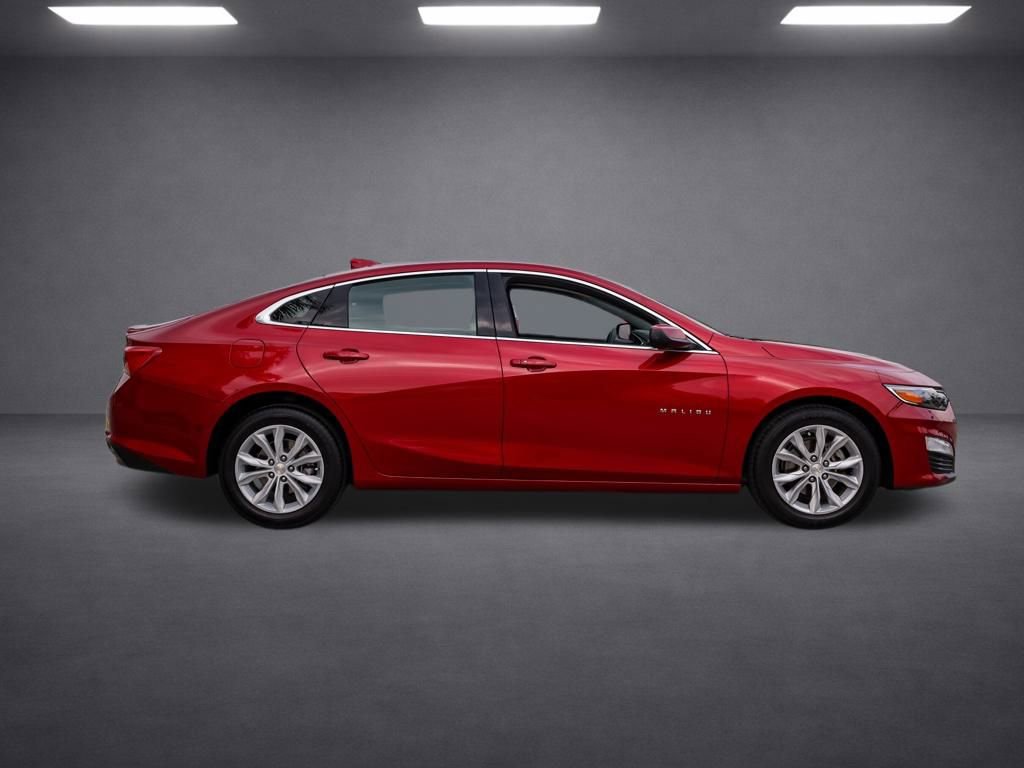 Used 2024 Chevrolet Malibu LT image 3