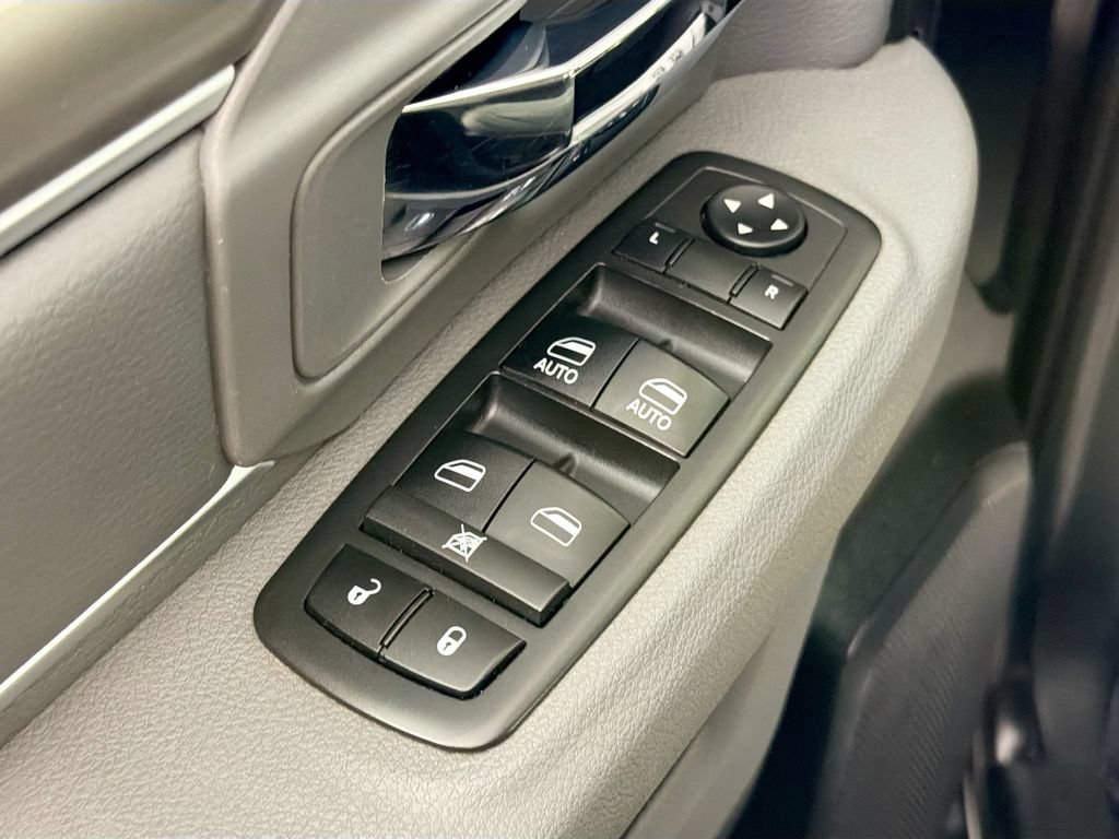 Used 2018 RAM 1500 Outdoorsman AWD/4WD image 18