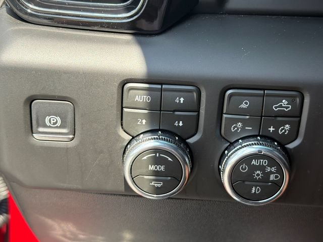 Used 2026 GMC Sierra 2500 AT4X w/ LPO, Black Badging Package AWD/4WD image 34