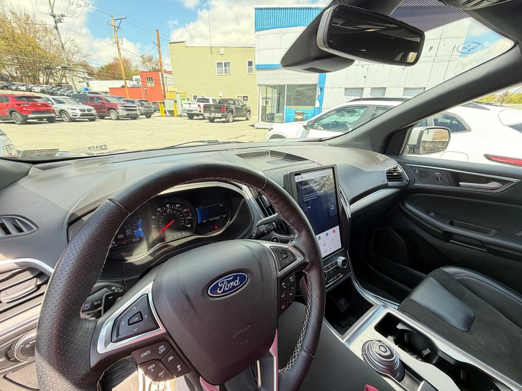 Used 2024 Ford Edge ST w/ Equipment Group 401A AWD/4WD image 21