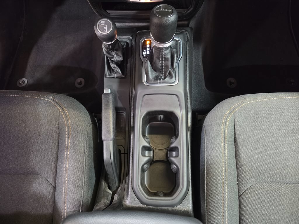 Certified 2025 Jeep Gladiator Sport AWD/4WD image 21