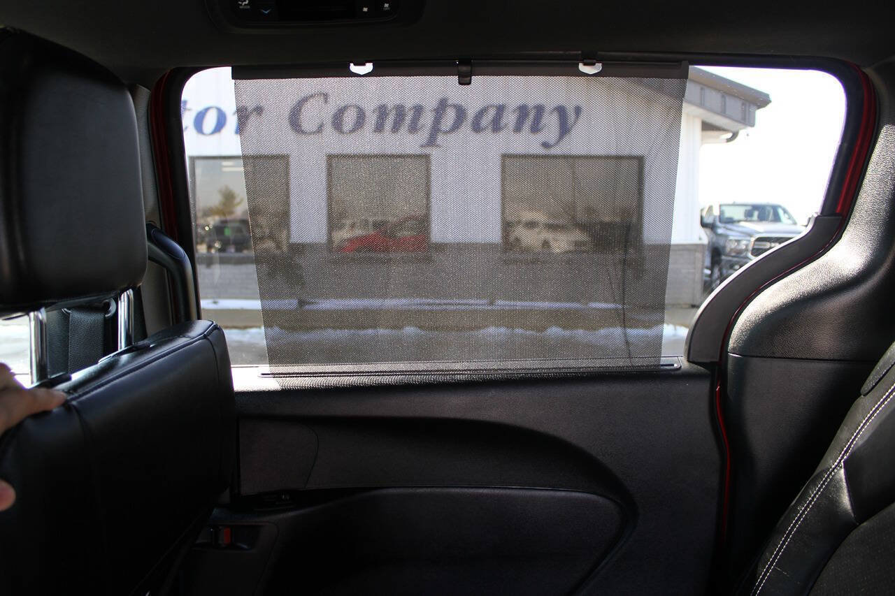 Used 2025 Chrysler Pacifica Select FWD image 10