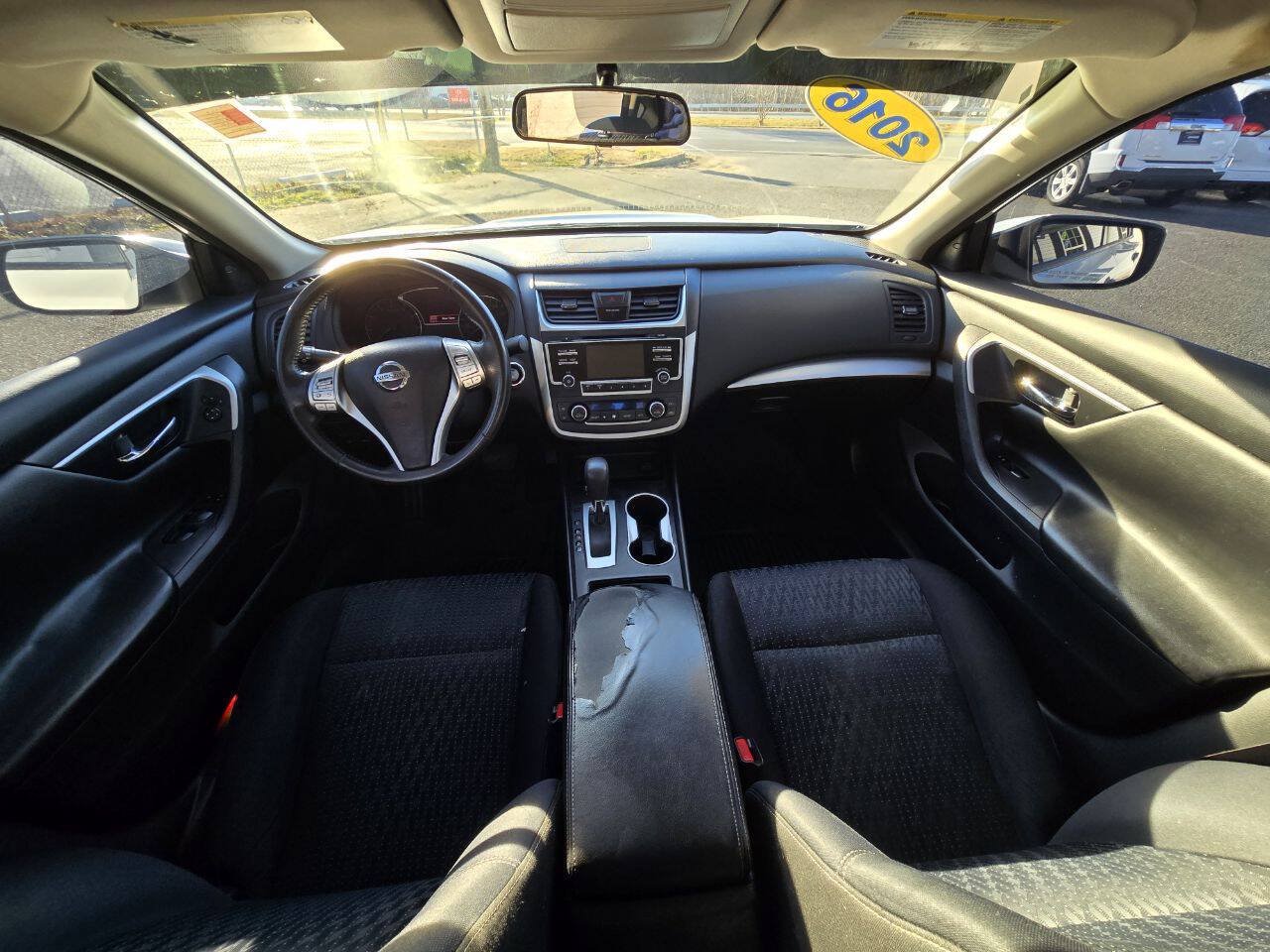 Used 2016 Nissan Altima 2.5 SV FWD image 25