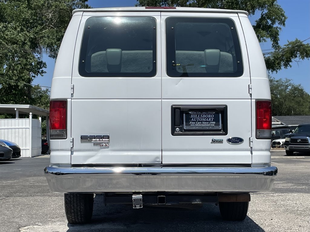 Used 2009 Ford E-350 and Econoline 350 XLT RWD image 10