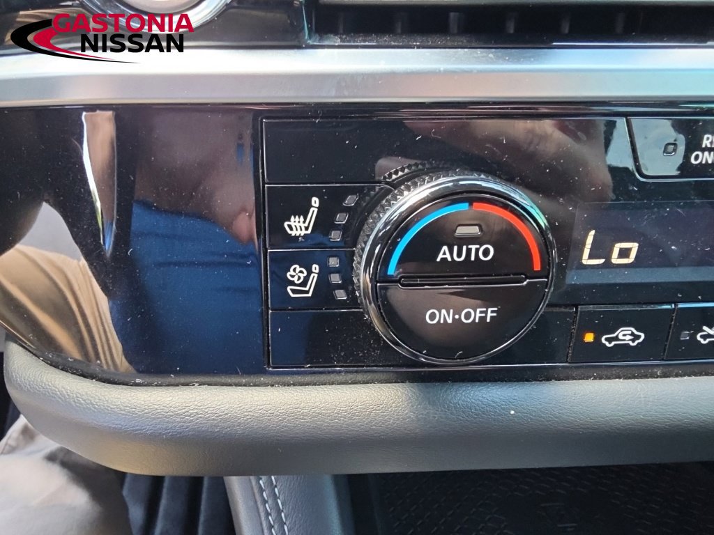 Certified 2024 Nissan Pathfinder Platinum w/ Cargo Package FWD image 30