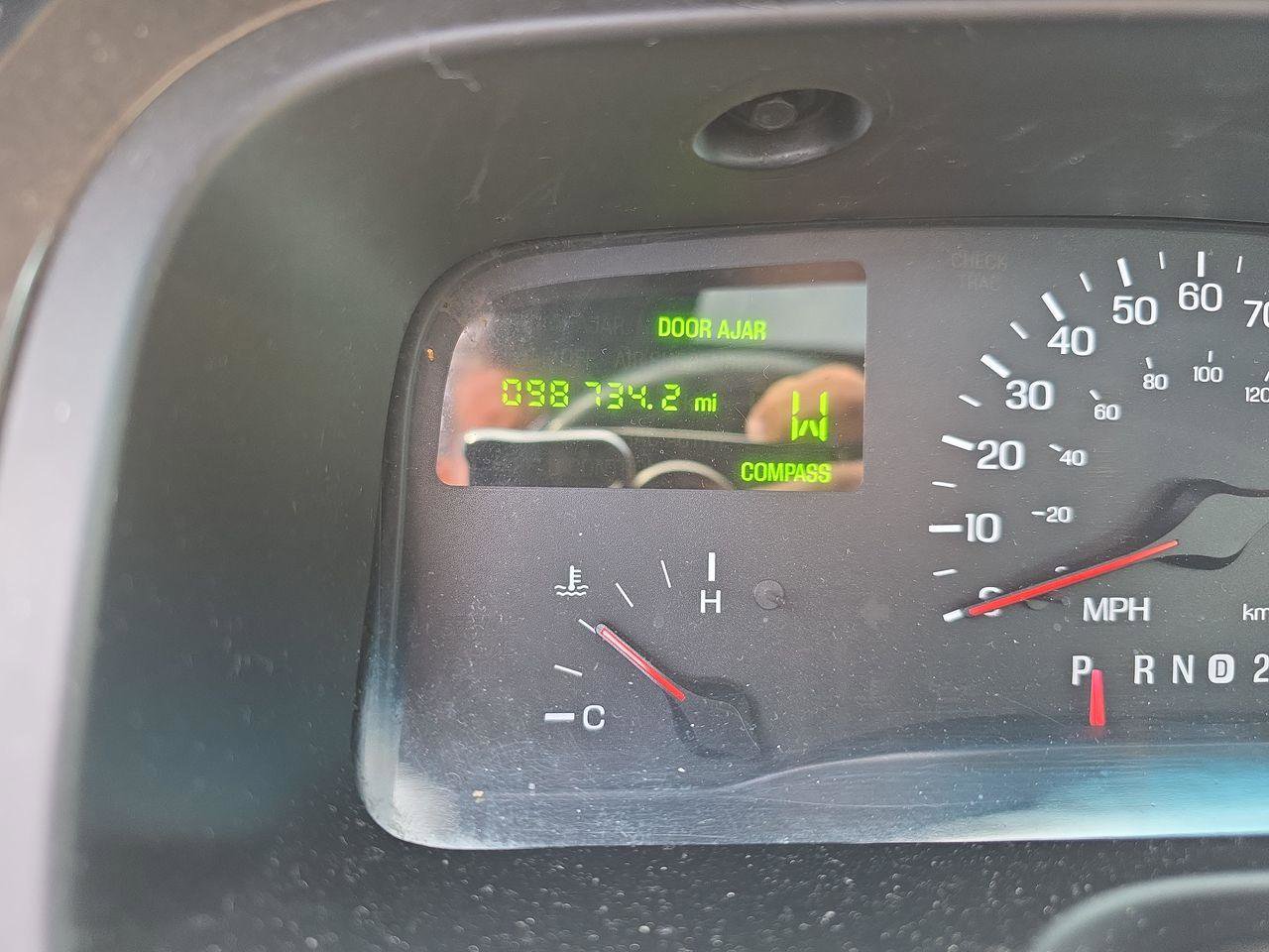 Used 1999 Lincoln Town Car Signature RWD image 11