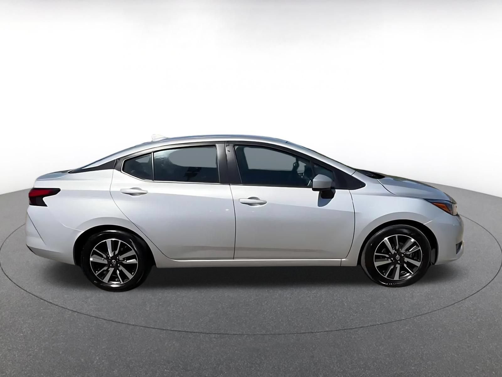 Used 2025 Nissan Versa SV FWD image 16