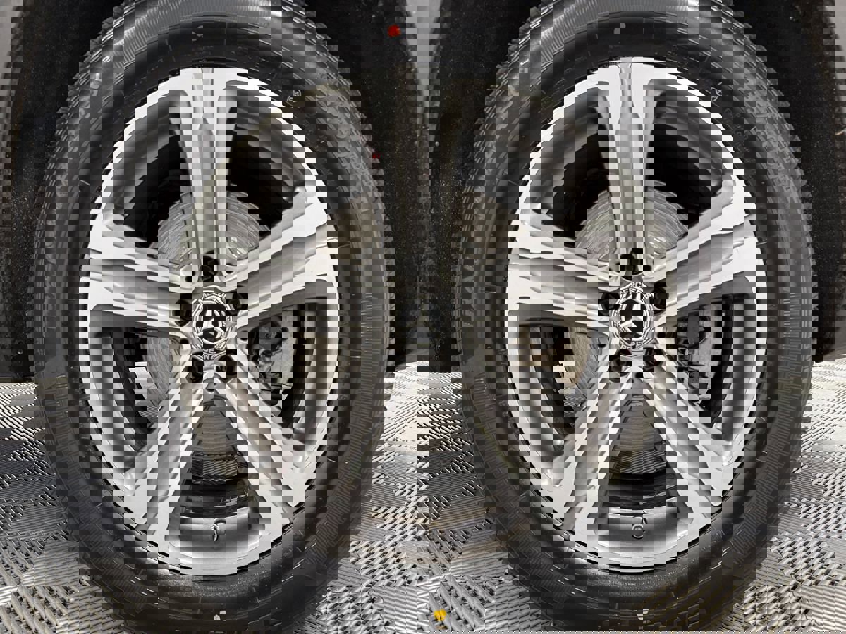 Used 2020 Mercedes-Benz GLC 300 4MATIC image 33