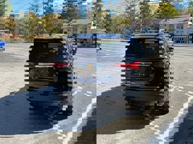 Used 2022 Chevrolet Traverse LT image 8