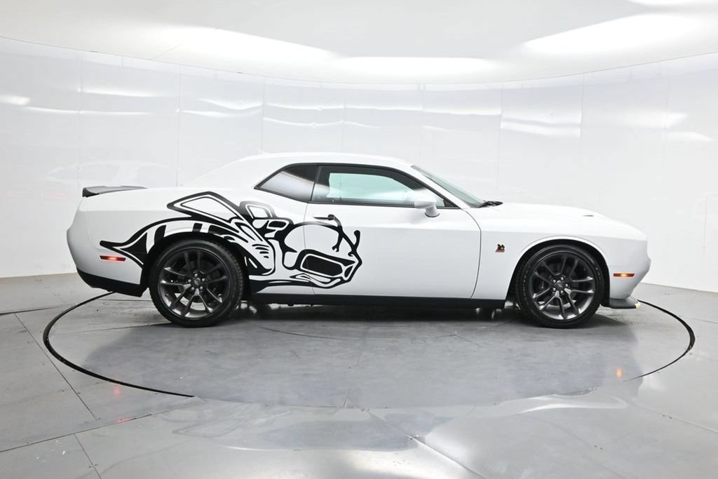 Used 2022 Dodge Challenger R/T Scat Pack w/ Driver Convenience Group RWD image 38