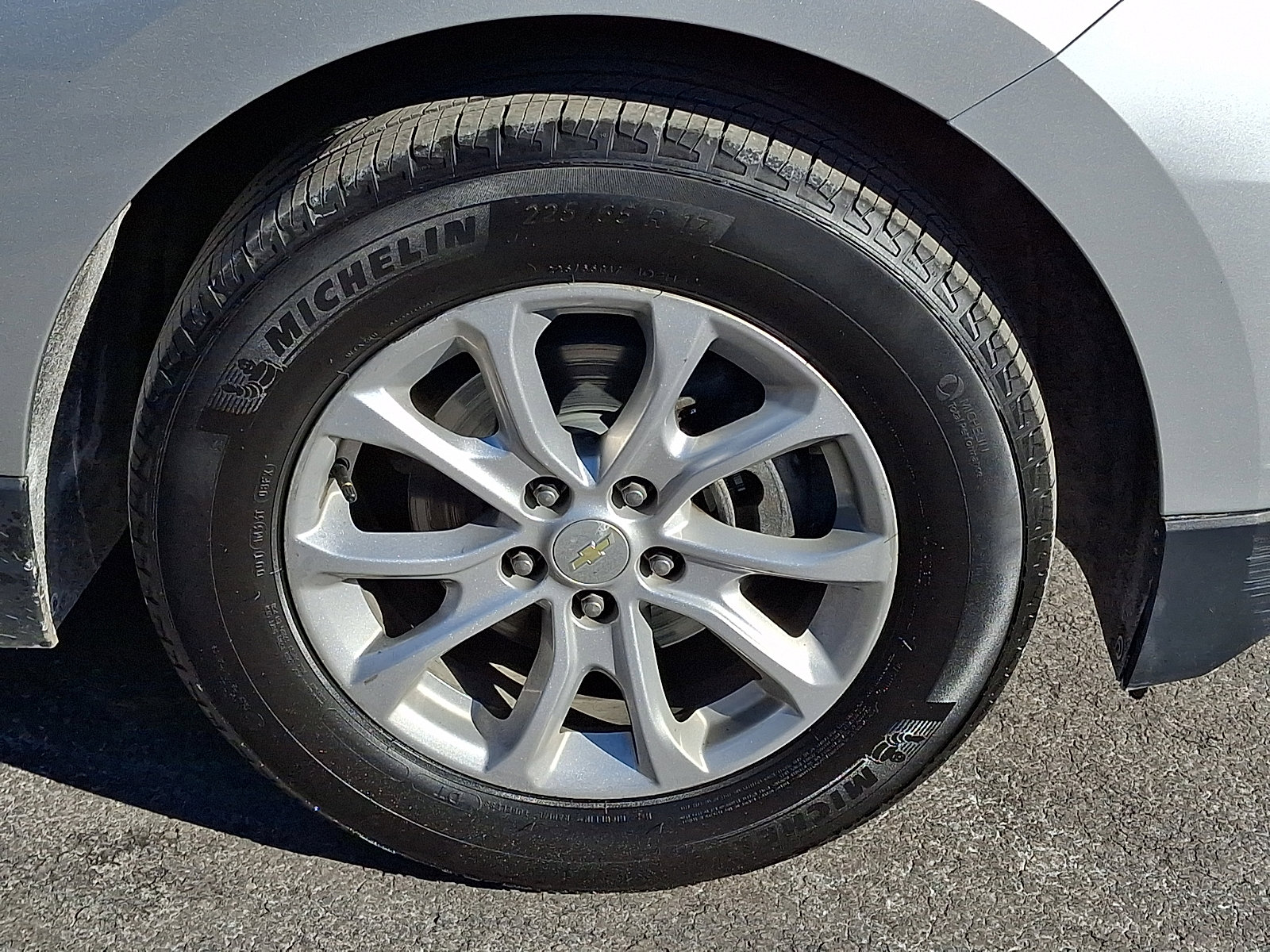 Used 2018 Chevrolet Equinox LT image 9