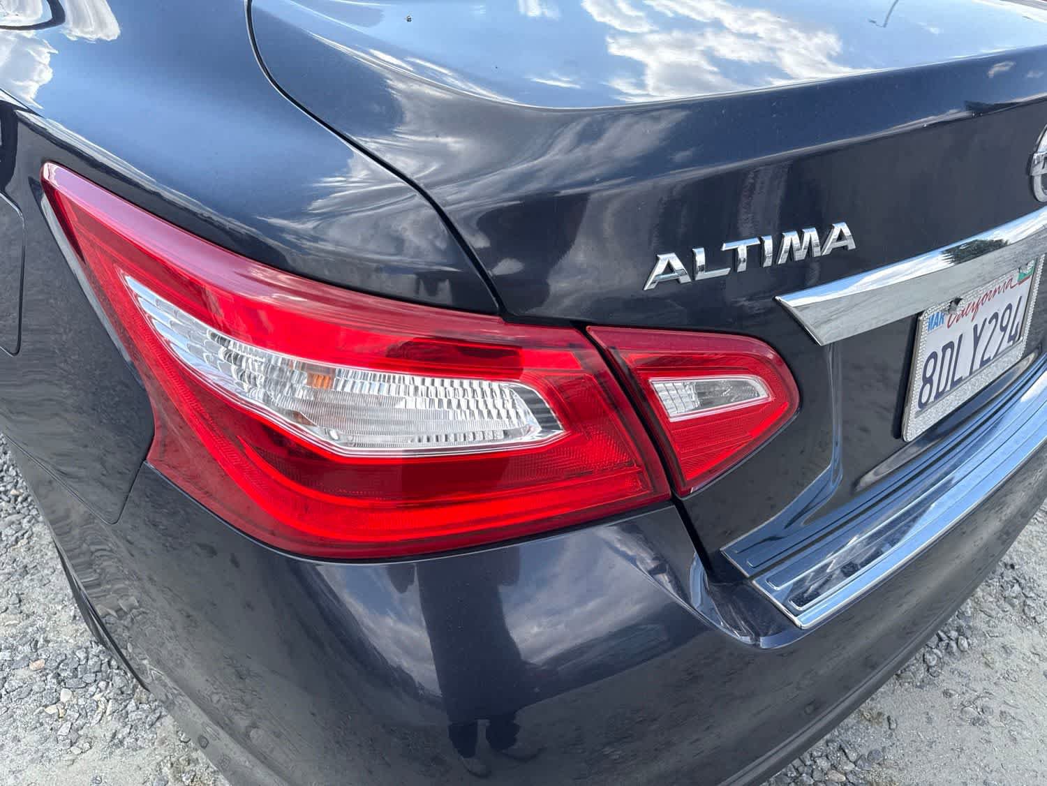 Used 2016 Nissan Altima 2.5 S w/ Power Driver Seat Package FWD image 12