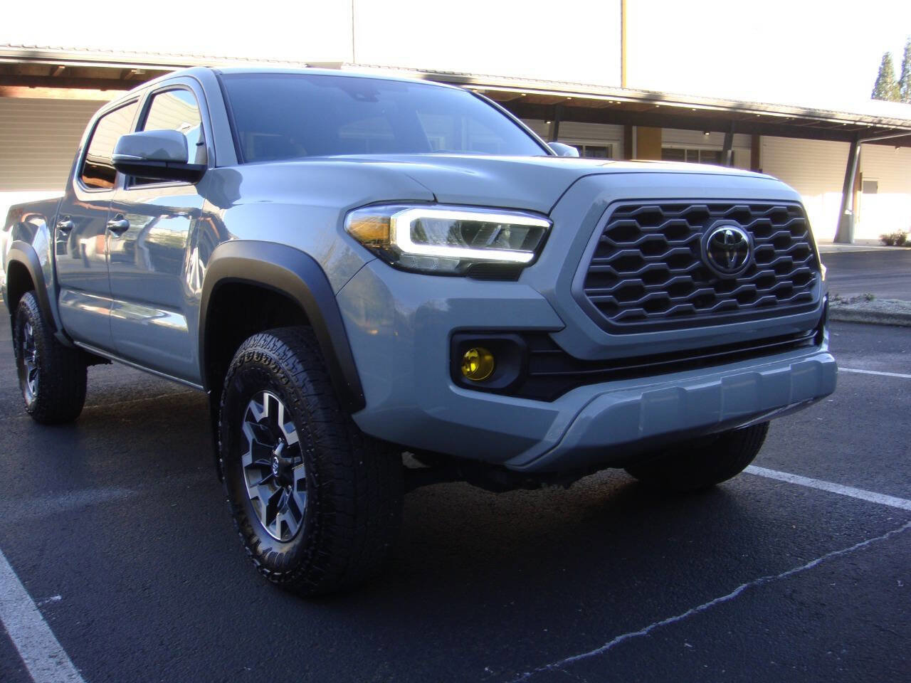 Used 2023 Toyota Tacoma TRD Off-Road image 4