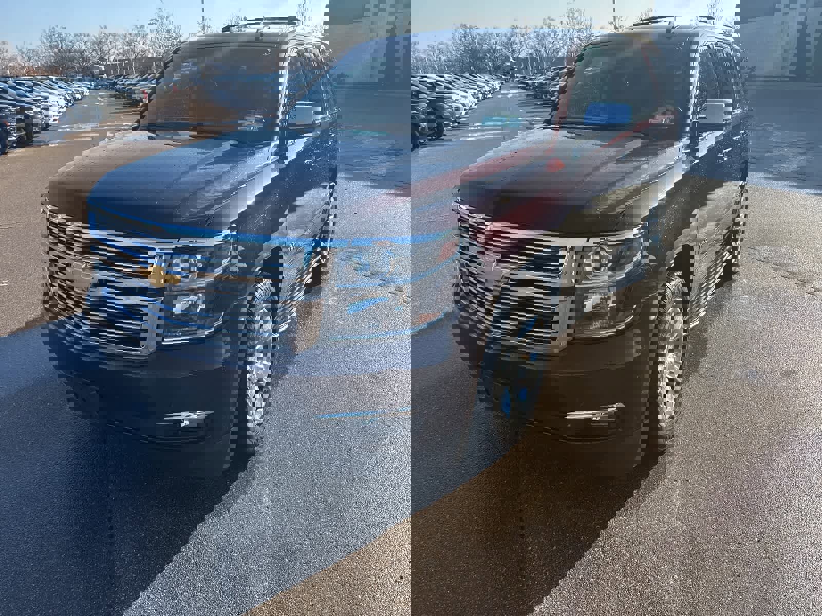 Used 2020 Chevrolet Tahoe Premier w/ Premier 6.2L Value Package image 2