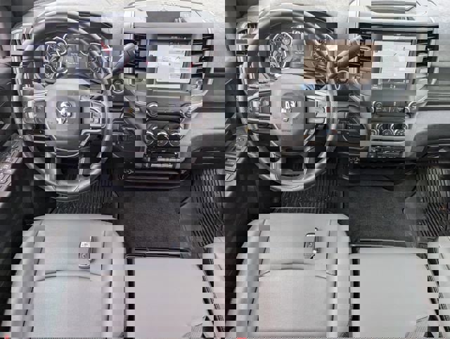 Used 2024 RAM 5500 Tradesman w/ Chrome Appearance Group image 12