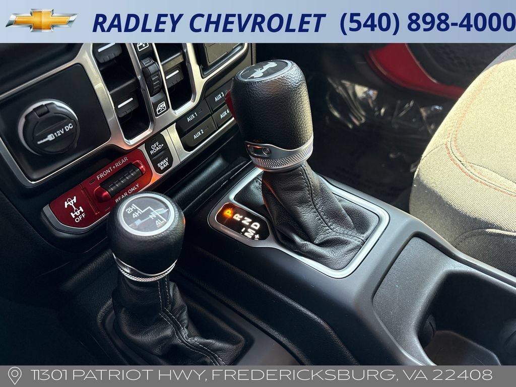 Used 2024 Jeep Wrangler Unlimited Rubicon AWD/4WD image 11