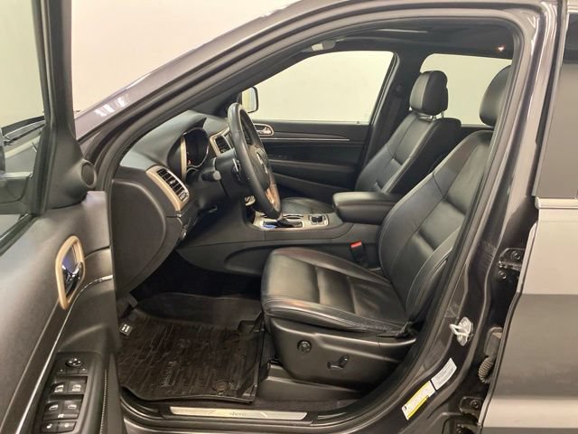 Used 2017 Jeep Grand Cherokee Limited AWD/4WD image 9