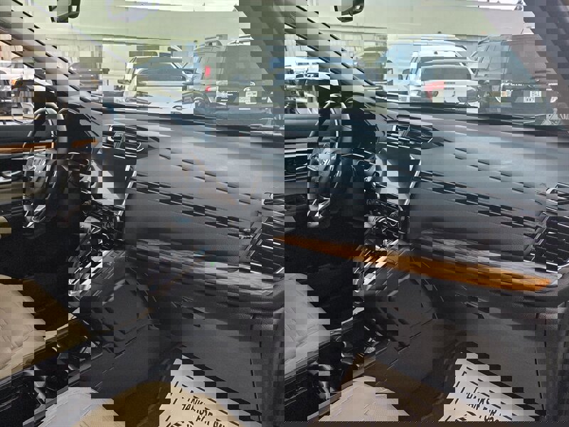 Used 2018 Honda CR-V Touring image 21