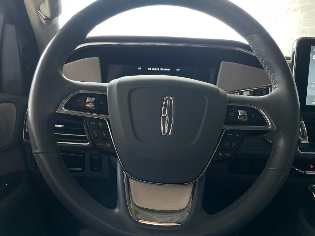 Used 2021 Lincoln Navigator Black Label w/ Cargo Convenience Package image 43