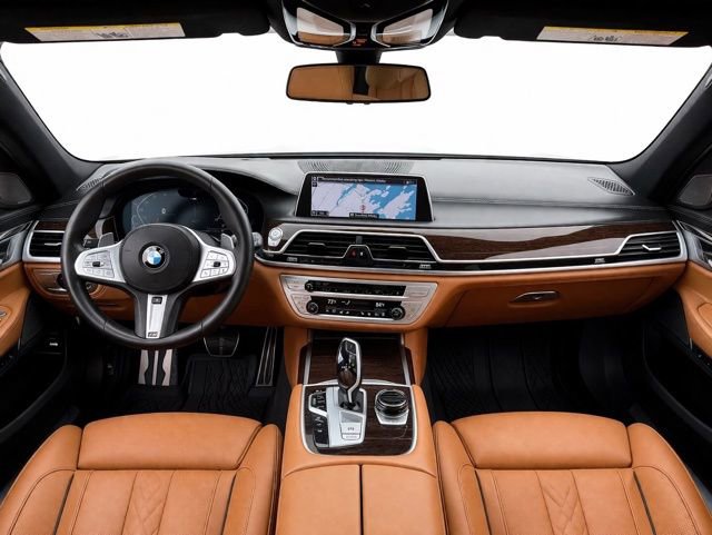 Used 2021 BMW 750i xDrive w/ Executive Package AWD/4WD image 17