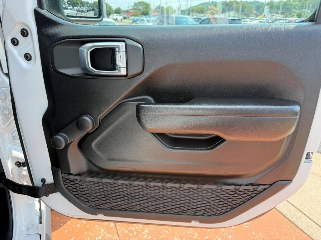 Used 2022 Jeep Gladiator Sport AWD/4WD image 20