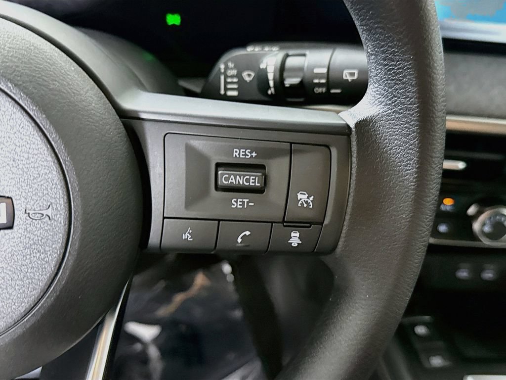 Certified 2025 Nissan Kicks SV AWD/4WD image 21