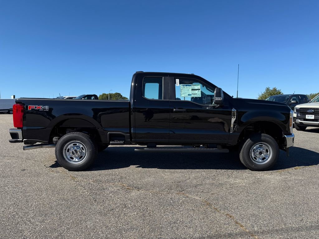 New 2026 Ford F250 XL w/ FX4 Off-Road Package image 5