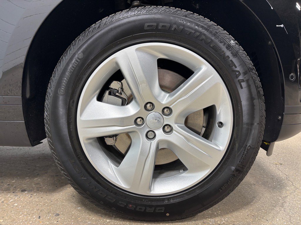 New 2026 Land Rover Range Rover Velar S image 11