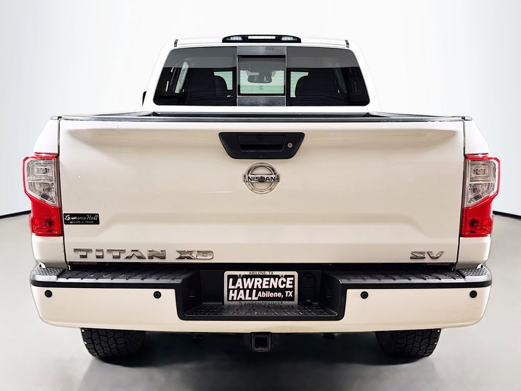 Used 2017 Nissan Titan SV RWD image 5