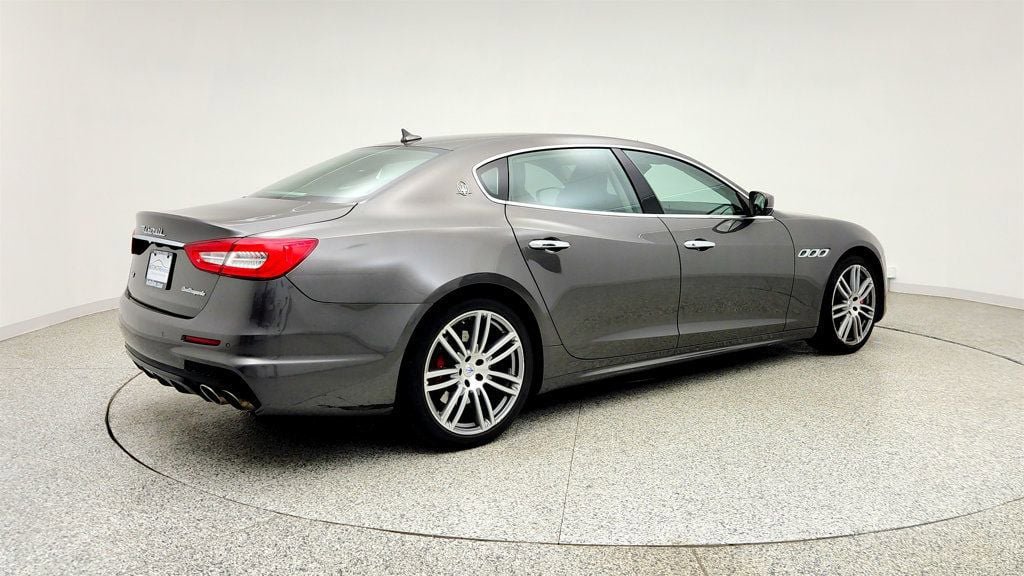 Used 2017 Maserati Quattroporte S GranSport Q4 AWD/4WD image 5