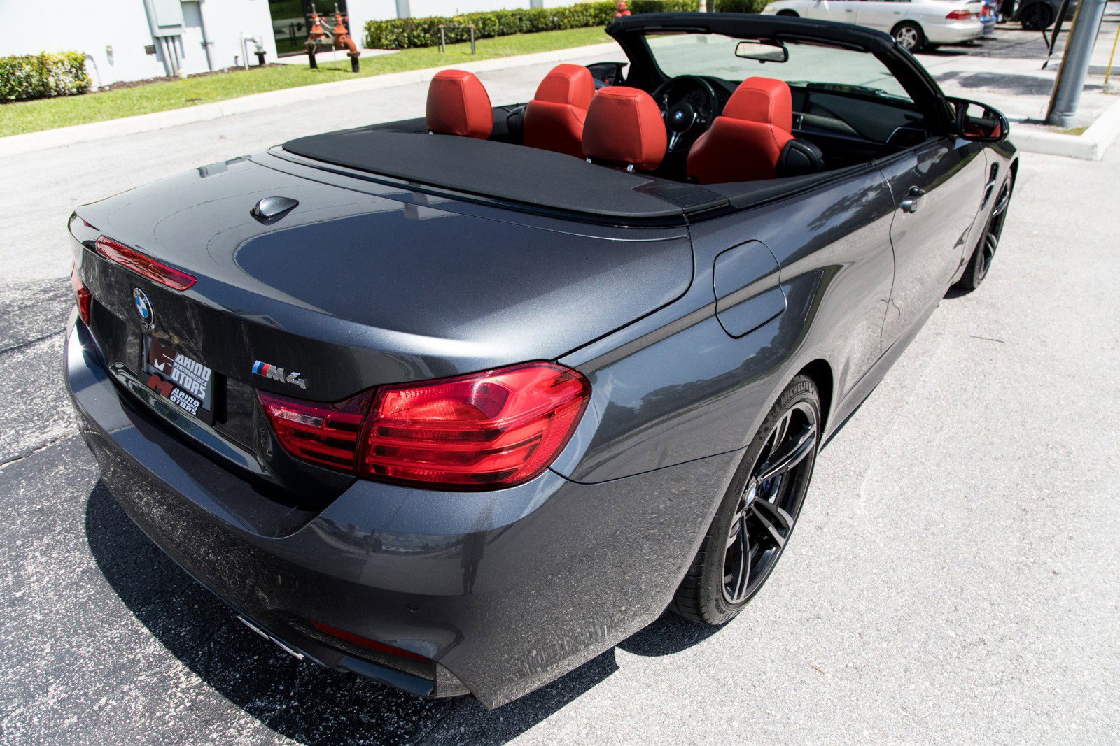 Used 2016 BMW M4 Convertible image 25